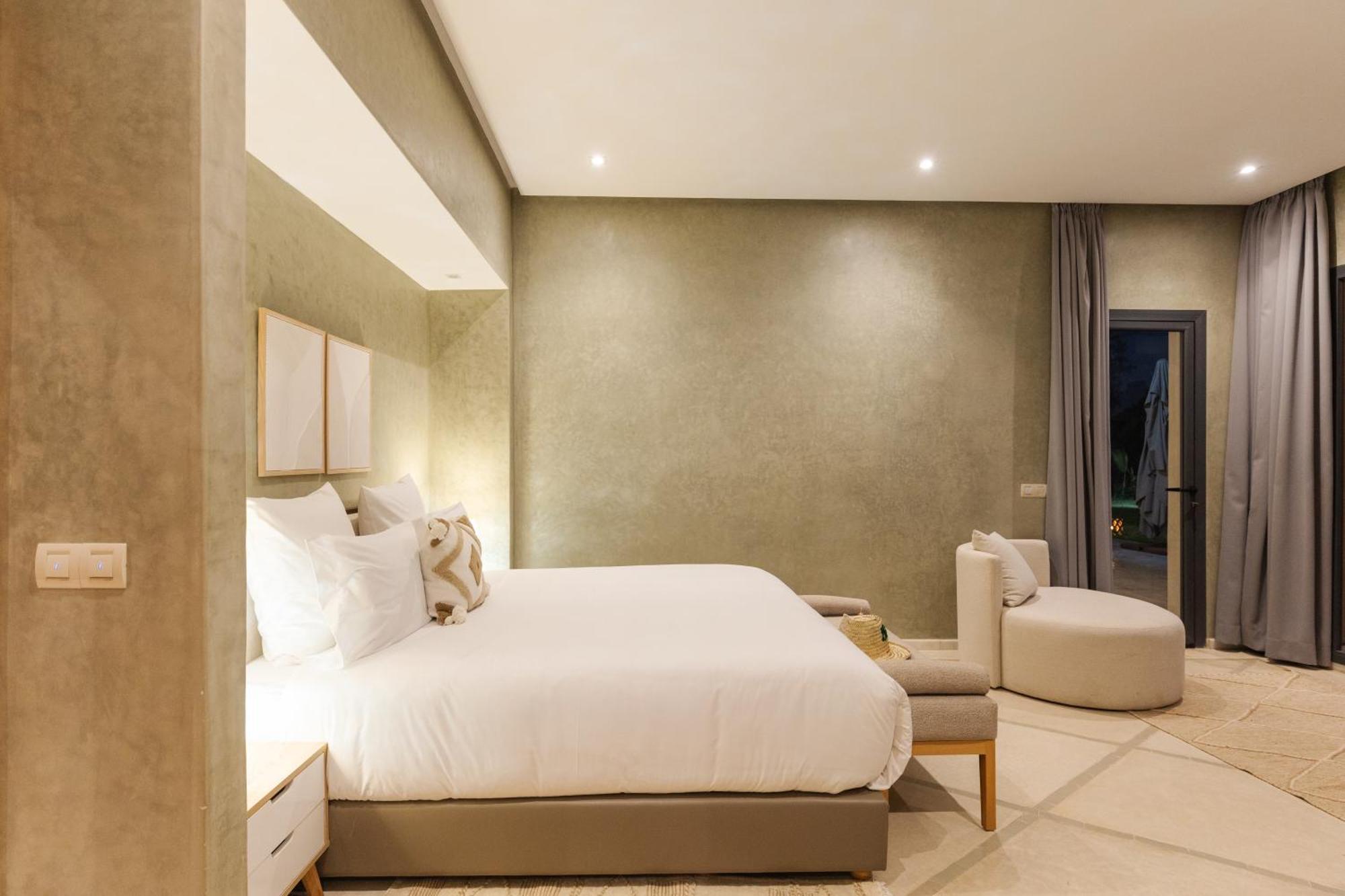 Les Roses By La Siredrah Hotell Ait Bou Zguia Exteriör bild