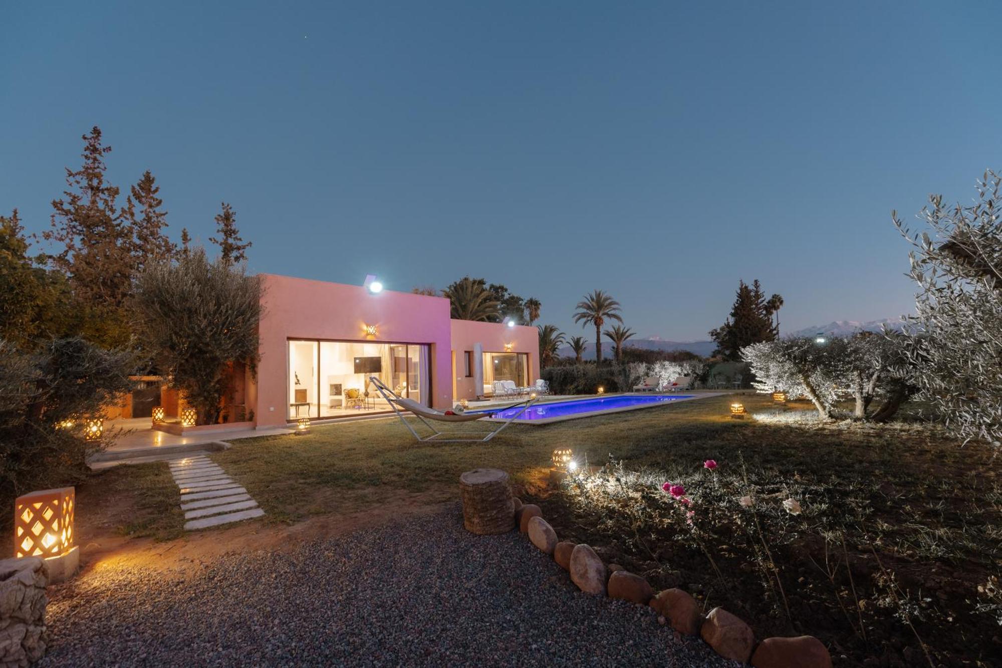 Les Roses By La Siredrah Hotell Ait Bou Zguia Exteriör bild