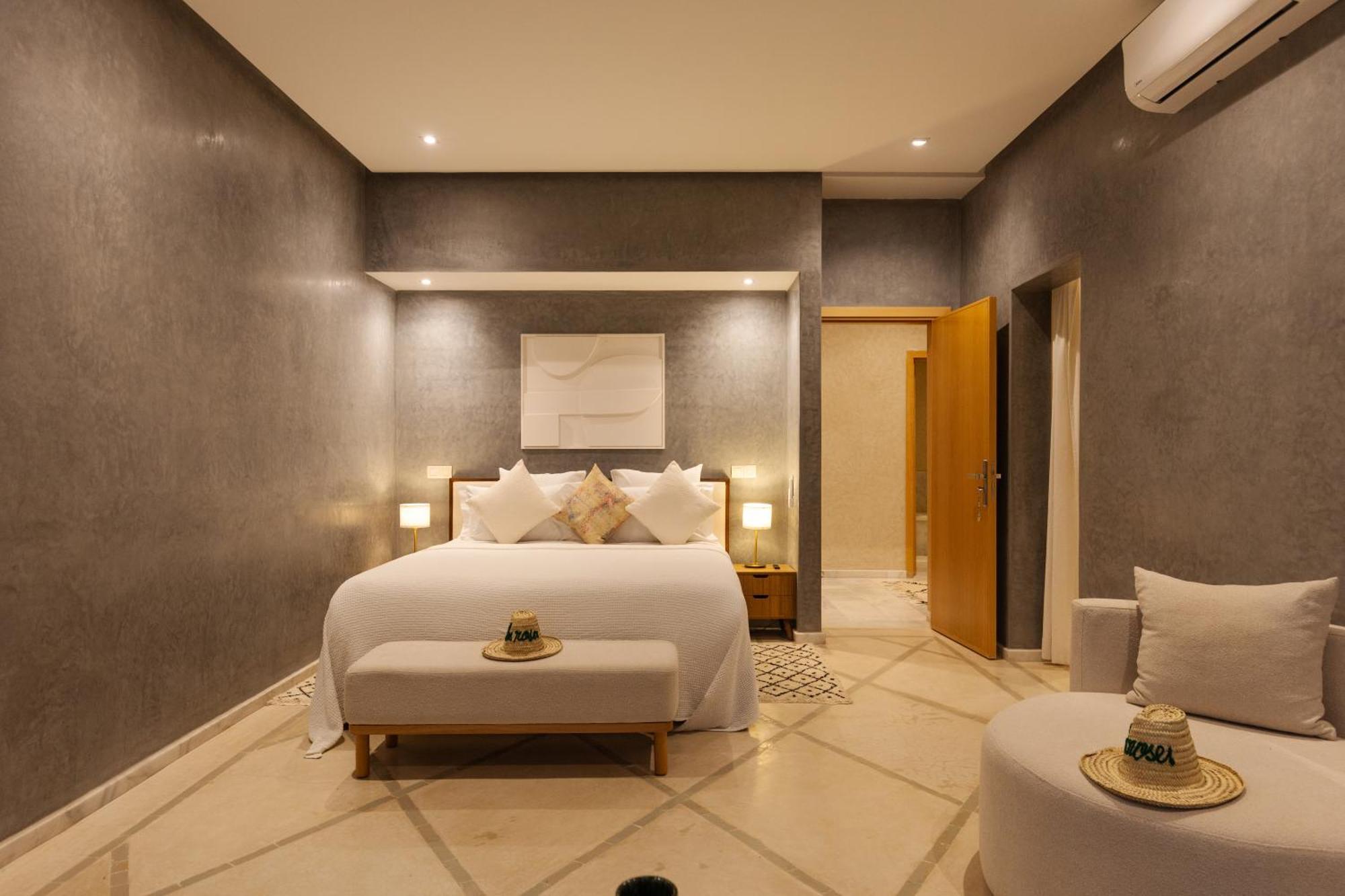 Les Roses By La Siredrah Hotell Ait Bou Zguia Exteriör bild