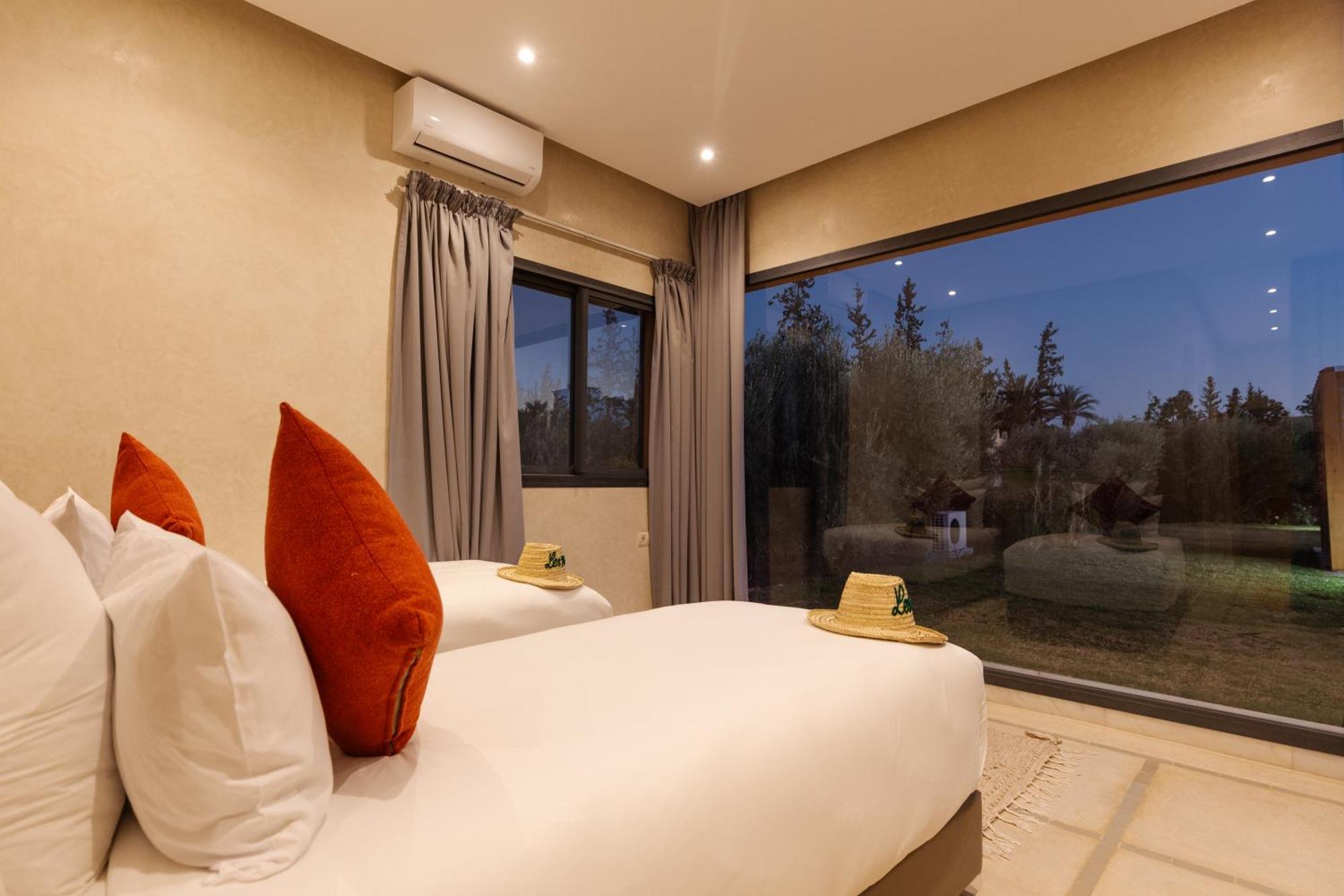 Les Roses By La Siredrah Hotell Ait Bou Zguia Exteriör bild