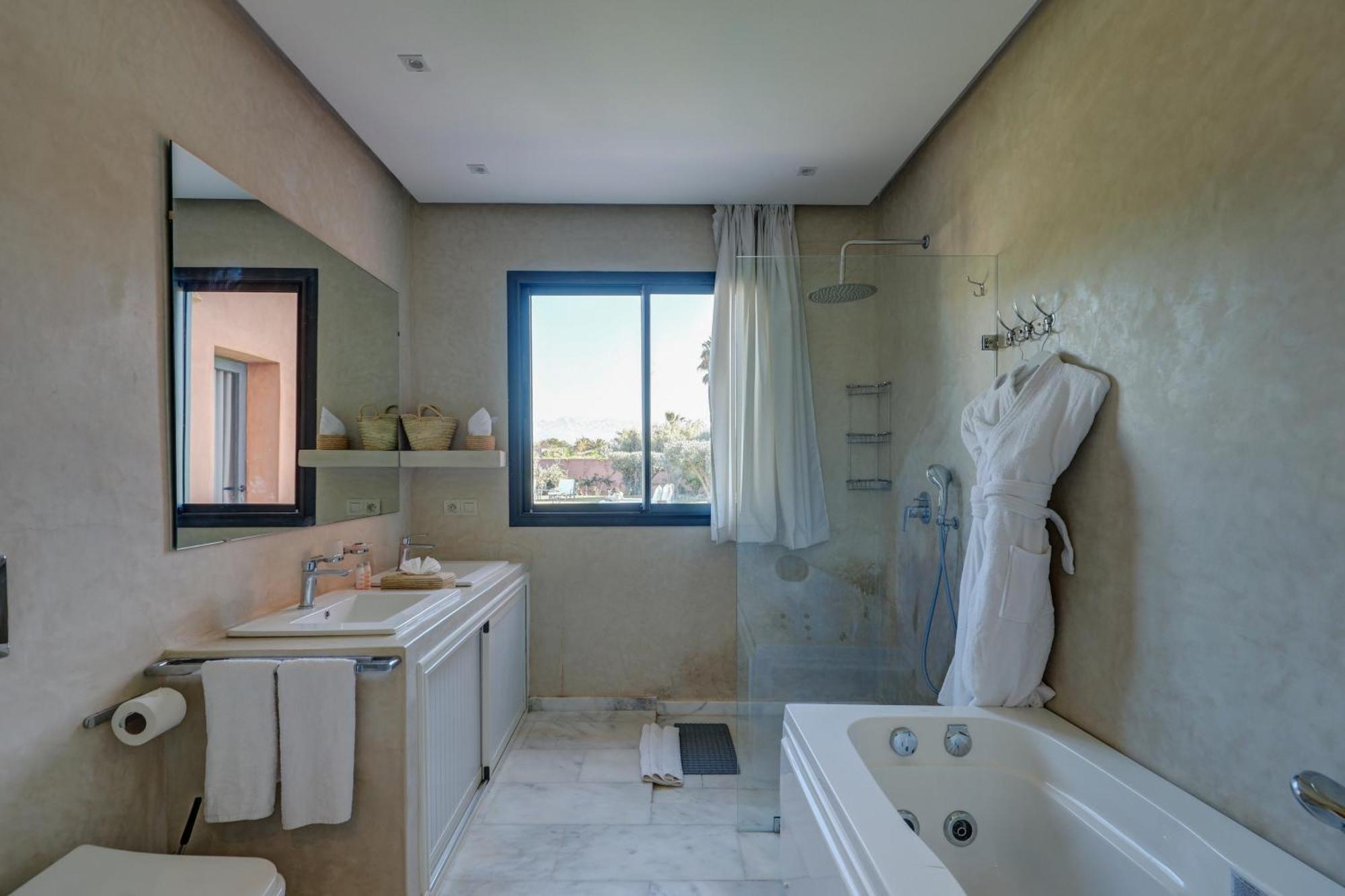 Les Roses By La Siredrah Hotell Ait Bou Zguia Exteriör bild