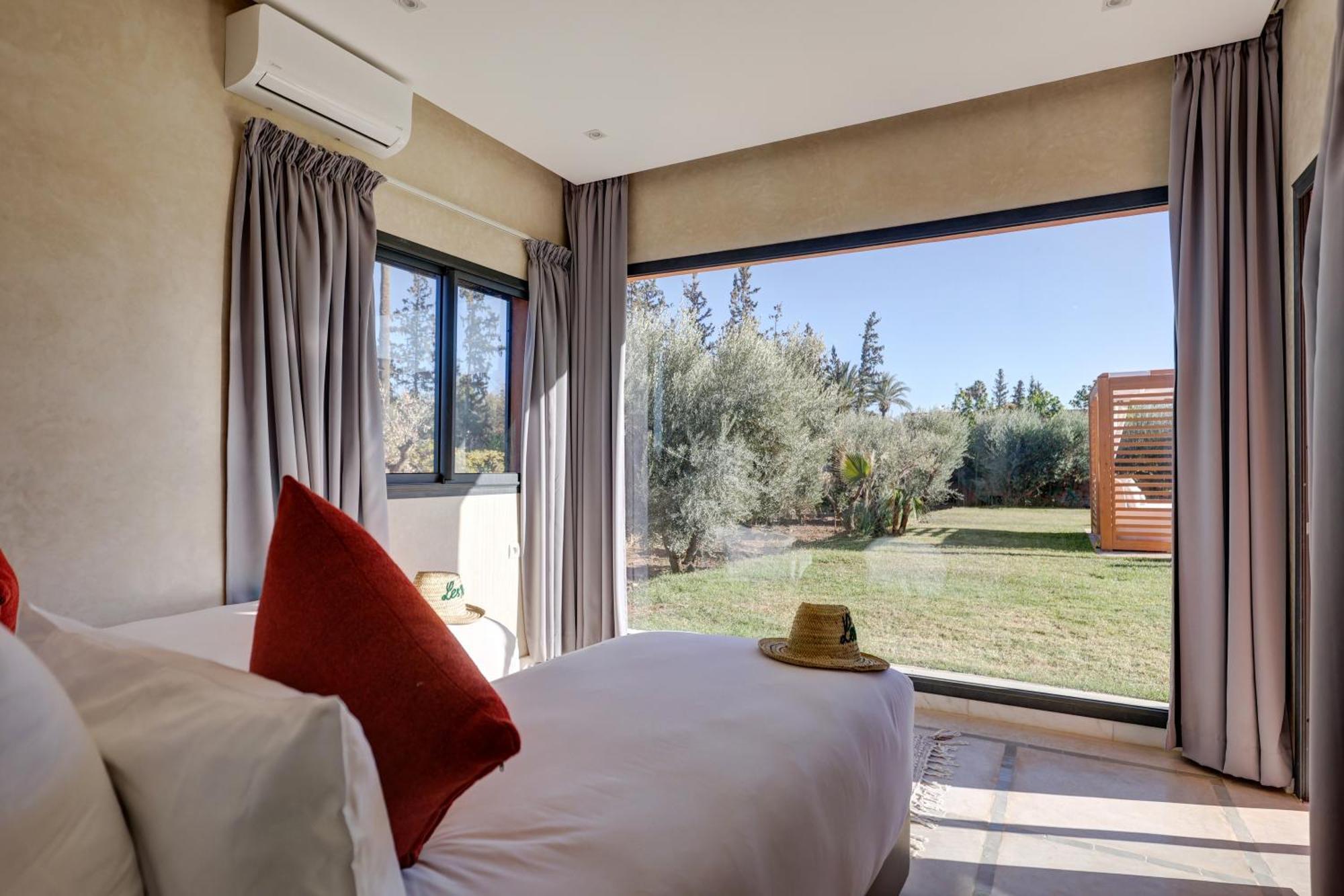 Les Roses By La Siredrah Hotell Ait Bou Zguia Exteriör bild