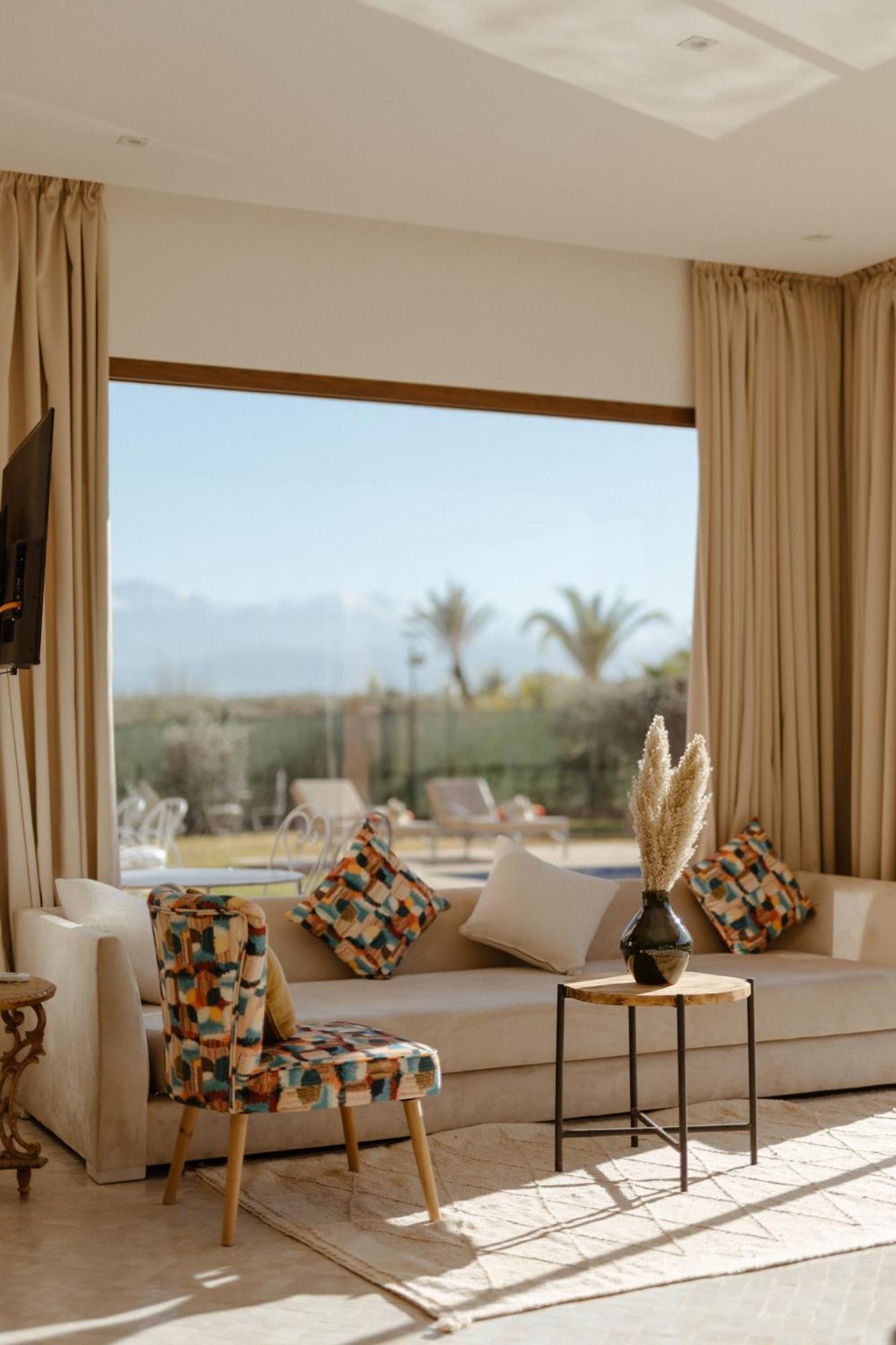 Les Roses By La Siredrah Hotell Ait Bou Zguia Exteriör bild
